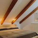 2 Bedroom Cozy In