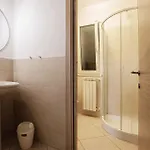 2 Bedroom Cozy In Ferienhaus Cisano sul Neva