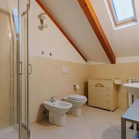 2 Bedroom Cozy In