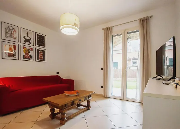 Σπίτι διακοπών 2 Bedroom Cozy In *