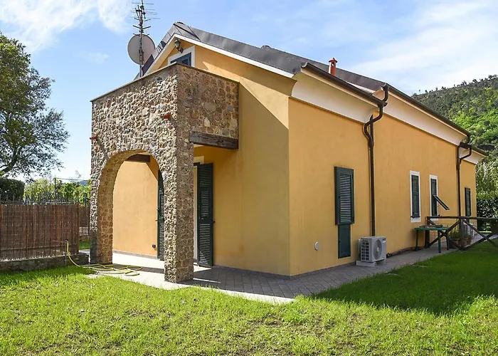 Σπίτι διακοπών 2 Bedroom Cozy In Cisano sul Neva