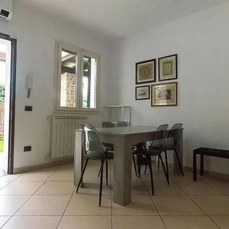 2 Bedroom Cozy In 度假居