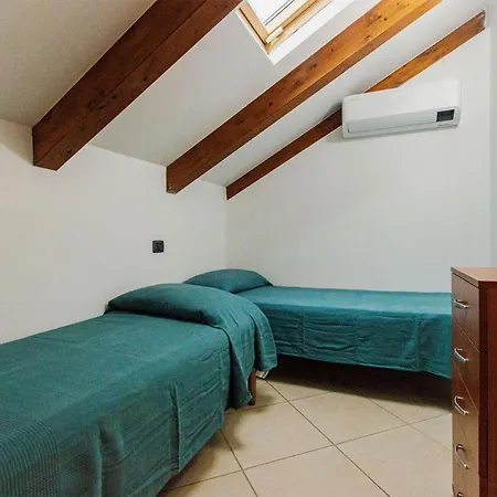 2 Bedroom Cozy In *