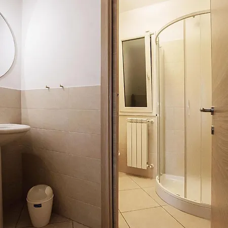 2 Bedroom Cozy In 度假居 Cisano sul Neva